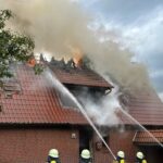 FW Osterholz-Scharm.: Einfamilienhaus in Vollbrand