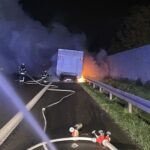 FW-DO: LKW-Anhänger brennt auf der BAB 2