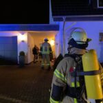 FF Bad Salzuflen: Defekte Gasleitung sorgt für Feuerwehreinsatz in der Straße „Am Steinbrink“ / Bewohner können sich noch vor Eintreffen der Einsatzkräfte unverletzt in Sicherheit bringen