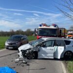 KFV Bodenseekreis: Verkehrsunfall: Feuerwehr befreit eingeklemmten Fahrer