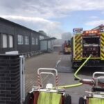 FW-GE: Brand eines Gewerbeobjektes und Wohnungsbrand