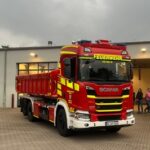 FW-OLL: Feuerwehr Sandkrug empfängt neues Wechselladerfahrzeug