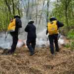 FW-EN: Waldbrandübung – Erst Theorie dann Praxis im Wald