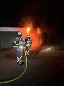 FW Norderstedt: Garagenbrand im Glashütter Weg