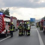 FW-E: Brennender Autokran auf der BAB 42 – Feuerwehren Gelsenkirchen und Essen arbeiten Hand in Hand