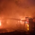 FW Stuttgart: Vollbrand eines Gartenhauses