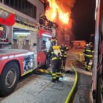 FW-M: Brand einer Produktionshalle (Feldmoching)