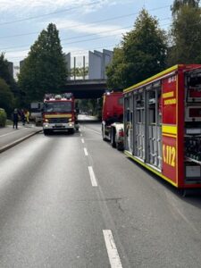 FW-DO: ABC-Einsatz in Dortmund Brackel sorgt für Straßensperrung