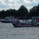 FW-BN: Feuerwehr Bonn sichert manövrierunfähige Motorsegelyacht auf dem Rhein