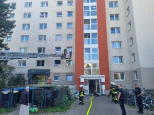 FW-BN: Wohnung in Mehrfamilienhaus nach Brand unbewohnbar