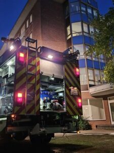 FW Kempen: Feuerwehr Kempen absolviert erfolgreiche Einsatzübung am Krankenhaus