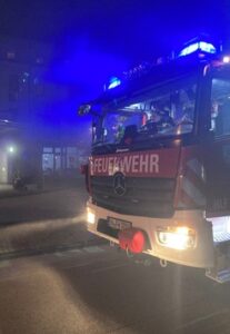 FW-EN: Vier ausgelöste Brandmeldeanlage innerhalb einer Stunde – Feuerwehr Hattingen war am frühen Morgen im Dauereinsatz