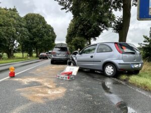 FW Hünxe: Auslaufende Betriebsmittel nach Verkehrsunfall – Eine verletzte Person