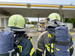 FW Hünxe: Defekt an Tankstelle – Feuerwehreinsatz an A3-Raststätte