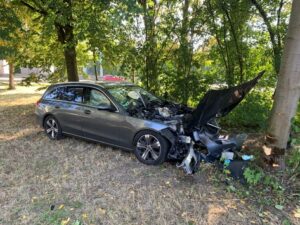 FW-GLA: Verkehrsunfall auf der BAB 2 – eine schwer verletzte Person