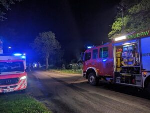 FW-ROW: Brand in Kleingartenkolonie – Gartenlaube komplett zerstört