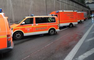 FW-BN: Verkehrsunfall zwischen LKW und PKW auf der A565 – Smartwatch sorgt für schnelles Eintreffen der Rettungskräfte