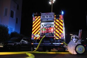 FW-BN: Kleinbrand in Keller eines Mehrfamilienhauses – Anwohner verhindert Brandausbreitung