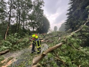 FW-OLL: Nachtrag zum Unwetter am 04. September – Über 100 Einsatzstellen beschäftigen die Feuerwehren bis spät in die Nacht