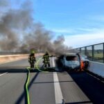 FW Ratingen: Brennender PKW auf Ruhrtalbrücke – Feuerwehr Ratingen im Einsatz