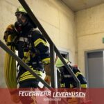 FW-LEV: Dachstuhlbrand in Wiesdorf und paralleler Einsatz in Schlebusch