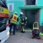 FW-EN: Zwei Verletzte nach Kellerbrand in Hattingen