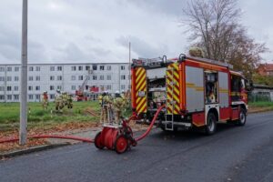 FW Dresden: Brand in leerstehendem Bürokomplex