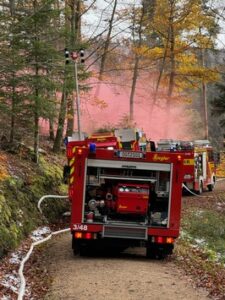 FW-OG: Schmale Forstwege – bergiges Waldgelände. Der Feuerwehr-Stresstest im Zell-Weierbacher Wald.