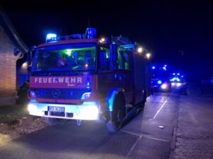 FW Alpen: Gemeldete Ölspur auf der A57