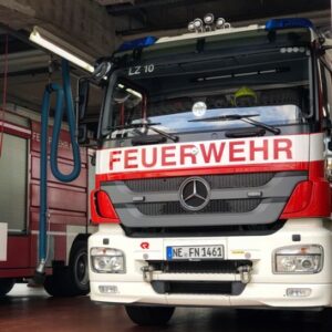 FW-NE: Zimmerbrand im ersten Obergeschoss – Keine Verletzten