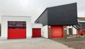 FW-AR: Stadt Arnsberg investiert in den Brandschutz – Feuerwehrgerätehaus Oeventrop erweitert