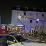 FW LK Neunkirchen: Nächtlicher Brand zerstört Wohnung in Hospitalstraße