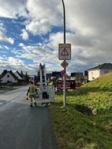 FW Helmstedt: Neue Warnschilder im Bereich der Feuerwehr