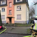 FW-E: Entstehungsbrand in Mehrfamilienhaus – Feuerwehr erneut im Einsatz