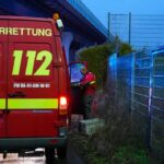 FW Hagen: Wasserrettung, Person in Lenne