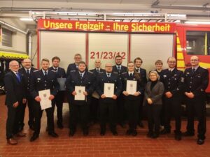 FW Flotwedel: Jahreshauptversammlung der Ortsfeuerwehr Wienhausen mit zahlreichen Beförderungen und Ehrungen – 4 Kameraden erhalten die Niedersächsische Rettungsmedaille