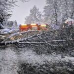 FW Ense: Wintereinbruch im Kreis Soest / Feuerwehr Ense am Nachmittag im Dauereinsatz