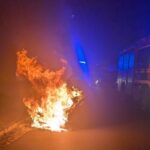 FW Dresden: PKW-Brand: Feuerwehr verhindert Ausbreitung