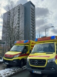 FW Dresden: Update zum Brand im Hochhaus: Zwei Personen verstorben