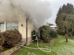 FW-DO: 13.02.2025 – FEUER IN WISCHLINGEN