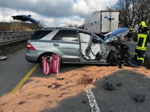 FW-EN: Verkehrsunfall auf der Autobahn A1 – Fahrbahn zeitweise gesperrt