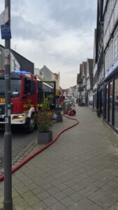 FW-DT: Gasgeruch in Mehrfamilienhaus führt zu Feuerwehreinsatz