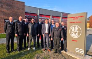 FW-WRN: Dank an RWE Generation SE für die Übernahme der Stele am neuen Feuerwehrgerätehaus in Stockum