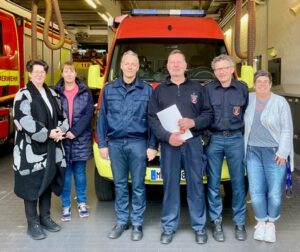 FW Ratingen: Überraschung geglückt – Beförderung bei Dienstantritt