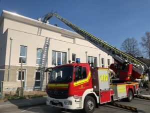 FW-DO: Flachdachbrand auf Baustelle in Oestrich