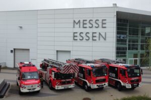 FW-E: Großübung auf dem Gelände der Messe Essen – Feuerwehr Essen probt den Ernstfall