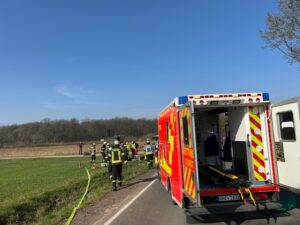 FW-WRN: Alleinunfall eines PKW auf der Südkirchener Straße