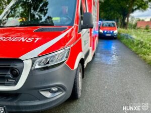 FW Hünxe: Verkehrsunfall zwischen PKW und LKW Autobahnausfahrt BAB3