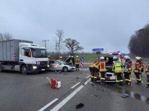 FW Stockach: Verkehrsunfall mit mehreren beteiligten Fahrzeugen