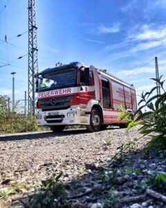 FW-NE: Feuer in einer Produktionsanlage | Automatische Löschanlage verhindert Brandausbreitung